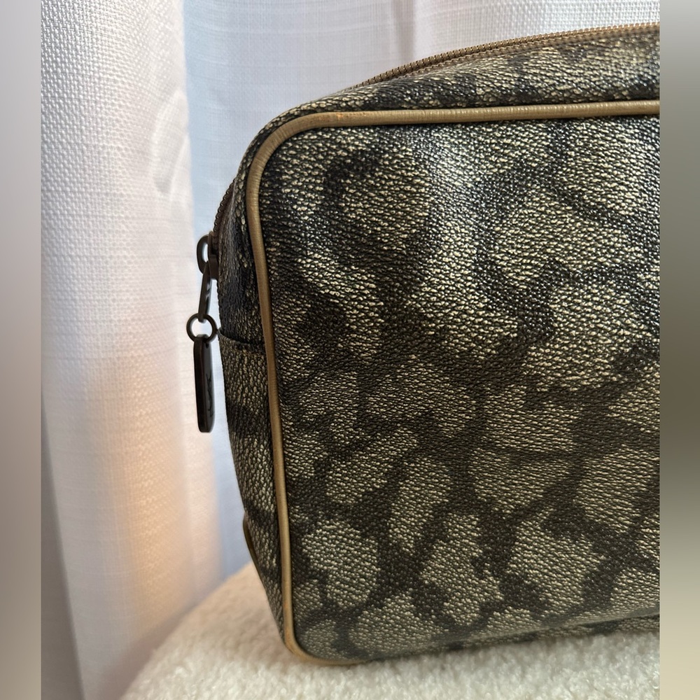 Yves Saint Laurent Hand-Painted Vintage Giraffe Print Clutch Pouch Toiletry Bagπ¦ - Picture 6 of 16